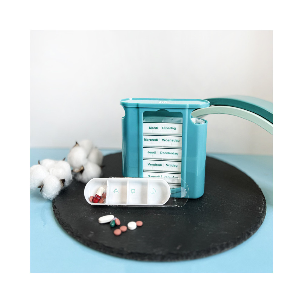 Weekly and daily pill dispenser