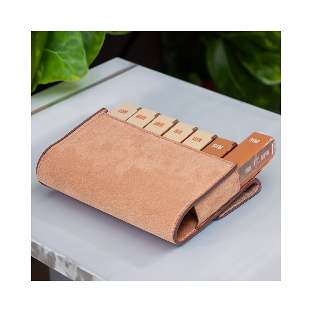 Horizane Santé | Slim pillboxes, velvet