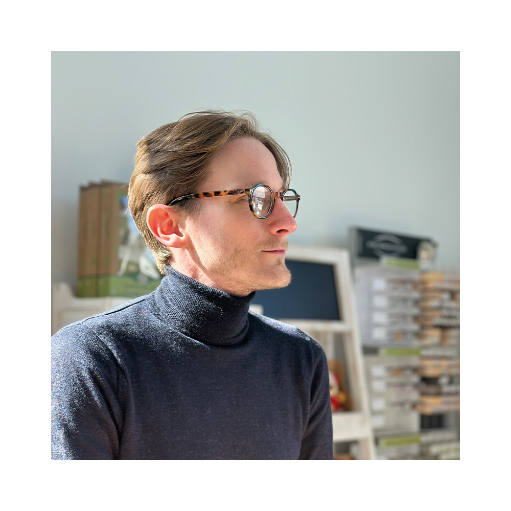 Multidistance eyeglasses for everyday visual comfort