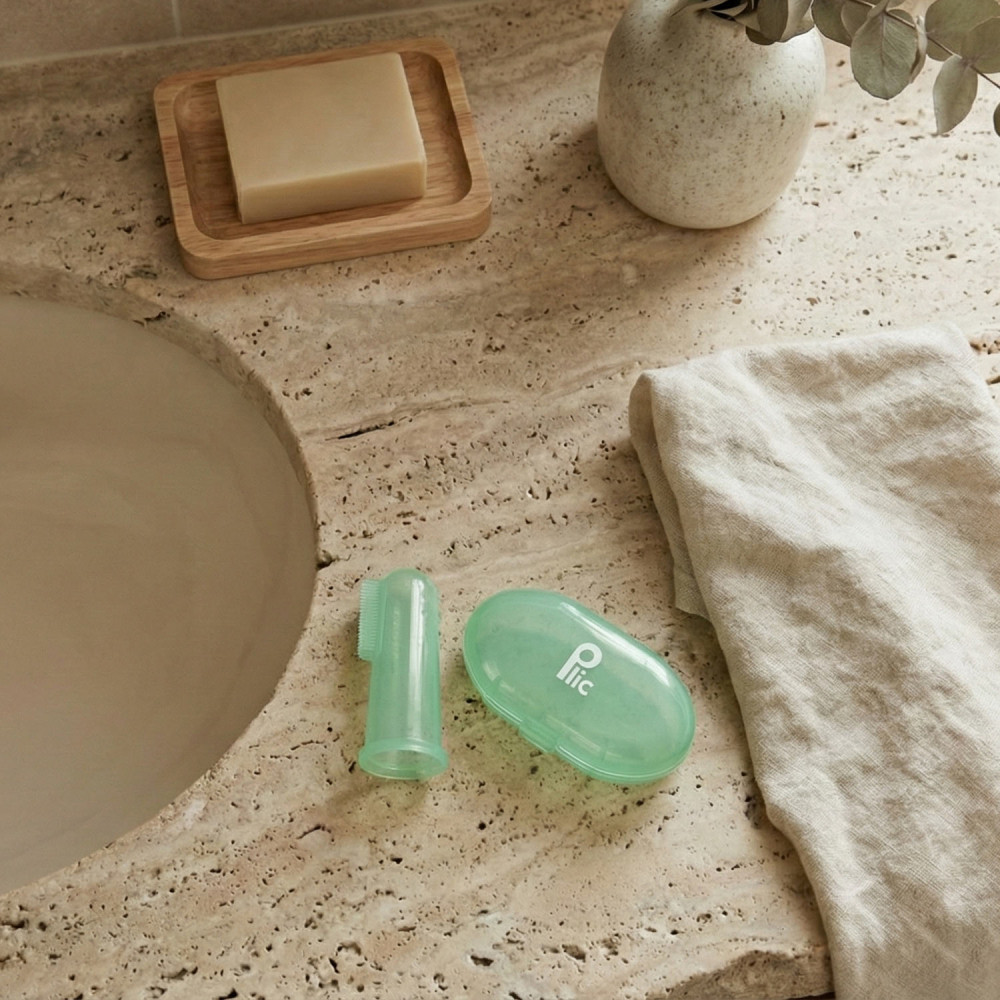 Baby silicone finger brush