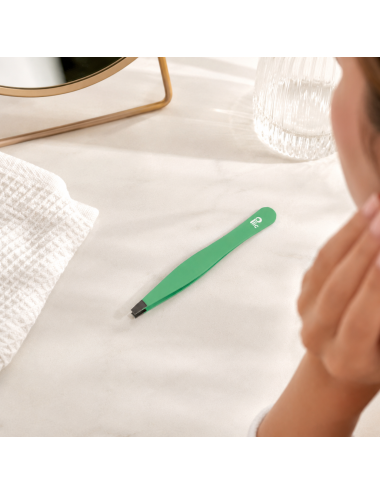 Precision tweezers for eyebrows and thick hairs
