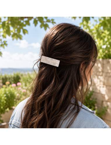 Pearl effect automatic hair barrette