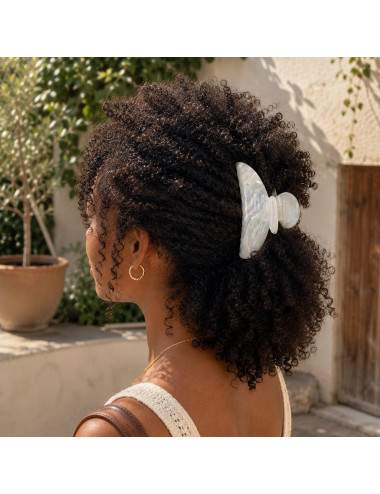 White nacre hair accessory