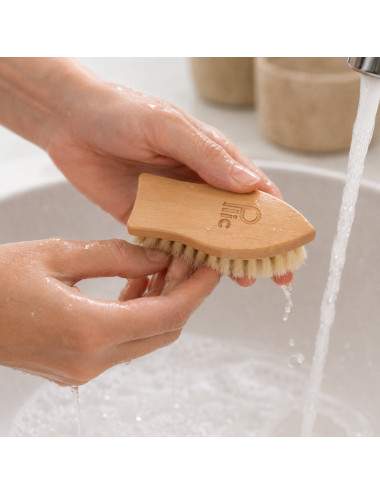 Brosse à ongles exfoliante douce pour les mains